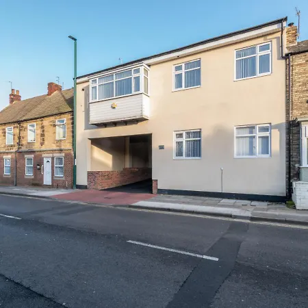 3 * Marske-by-the-Sea