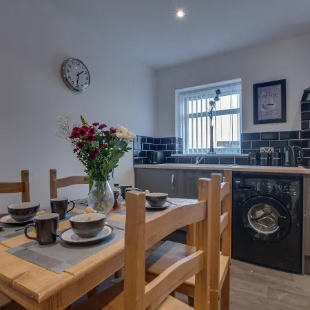 3 * Marske-by-the-Sea